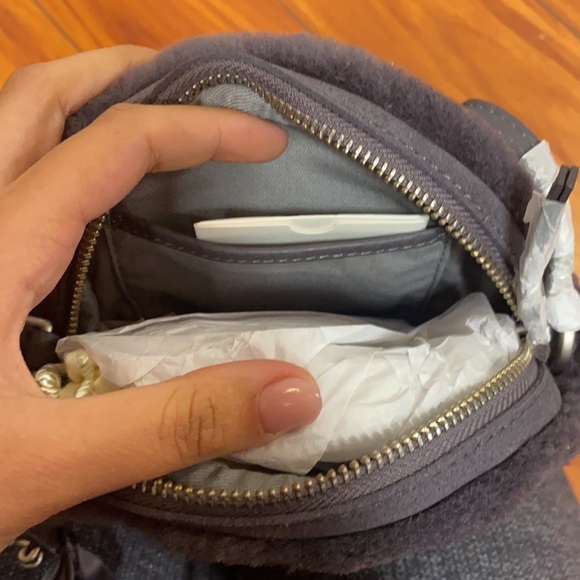 UGG Bailey Bow Suede Crossbody GREY - Picture 7 of 11